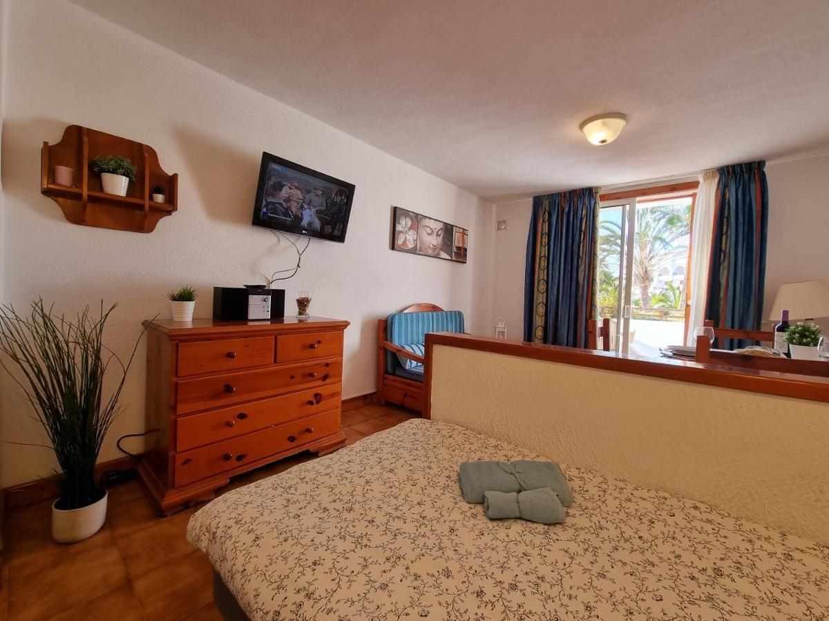 بلايا ذي لاس أميريكاس Studio Apartment No 1 Directly On The Beach And Sea, Terrace, Heated Pool, Wifi المظهر الخارجي الصورة