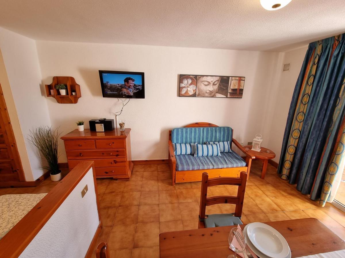 بلايا ذي لاس أميريكاس Studio Apartment No 1 Directly On The Beach And Sea, Terrace, Heated Pool, Wifi المظهر الخارجي الصورة
