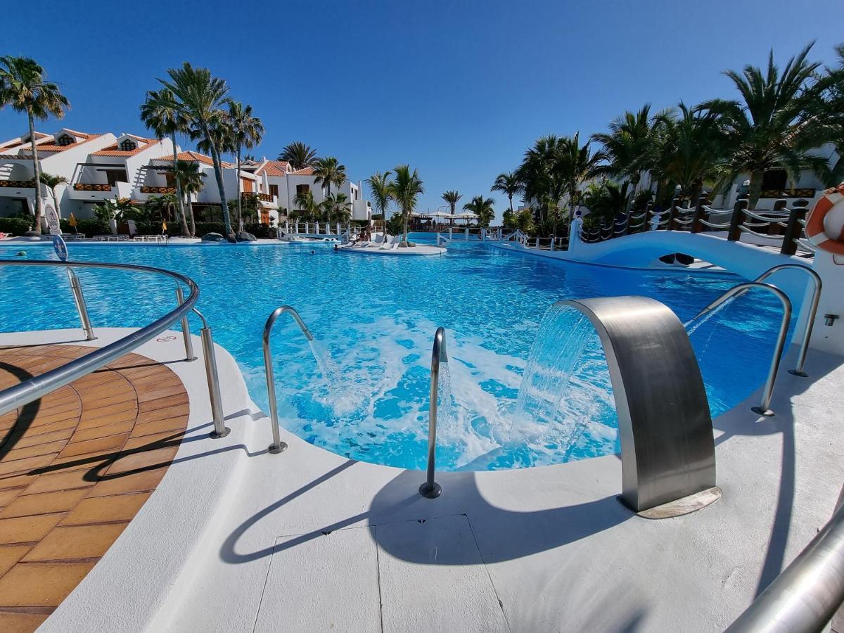 بلايا ذي لاس أميريكاس Studio Apartment No 1 Directly On The Beach And Sea, Terrace, Heated Pool, Wifi المظهر الخارجي الصورة