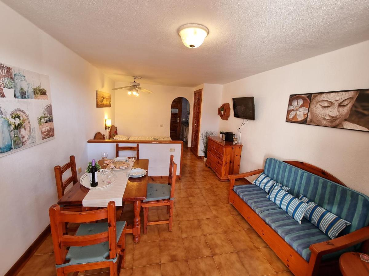 بلايا ذي لاس أميريكاس Studio Apartment No 1 Directly On The Beach And Sea, Terrace, Heated Pool, Wifi المظهر الخارجي الصورة