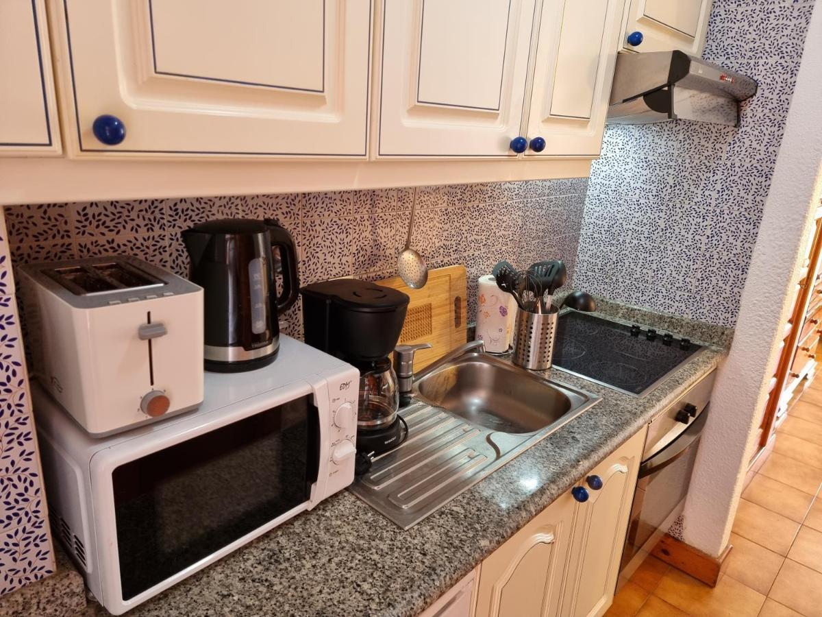 بلايا ذي لاس أميريكاس Studio Apartment No 1 Directly On The Beach And Sea, Terrace, Heated Pool, Wifi المظهر الخارجي الصورة